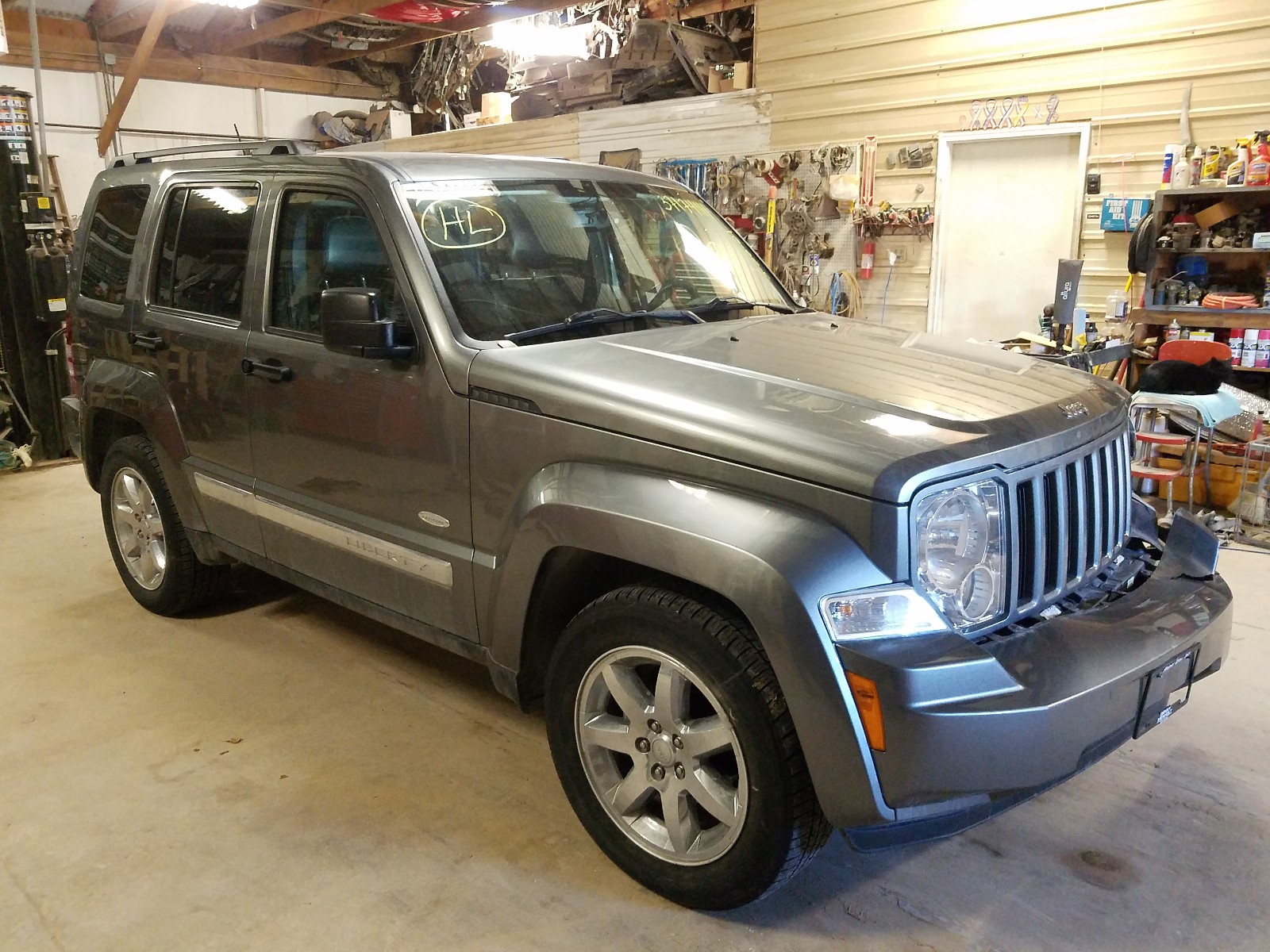 Jeep liberty 3.7. Jeep Liberty 2012. Jeep Liberty 2012 2.4. Джип Либерти 3.7.