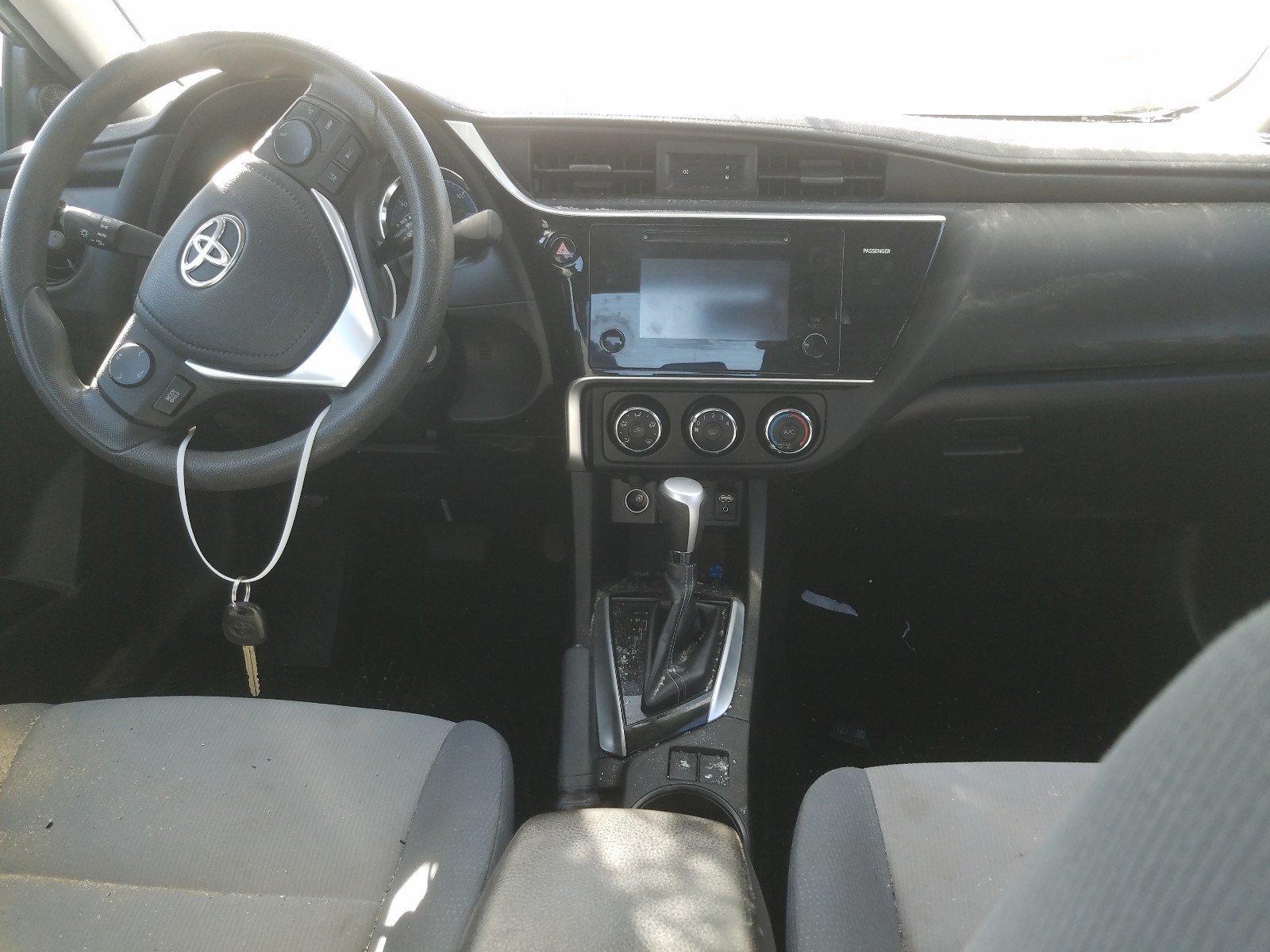 5YFBURHE3HP695500 2017 Toyota Corolla L