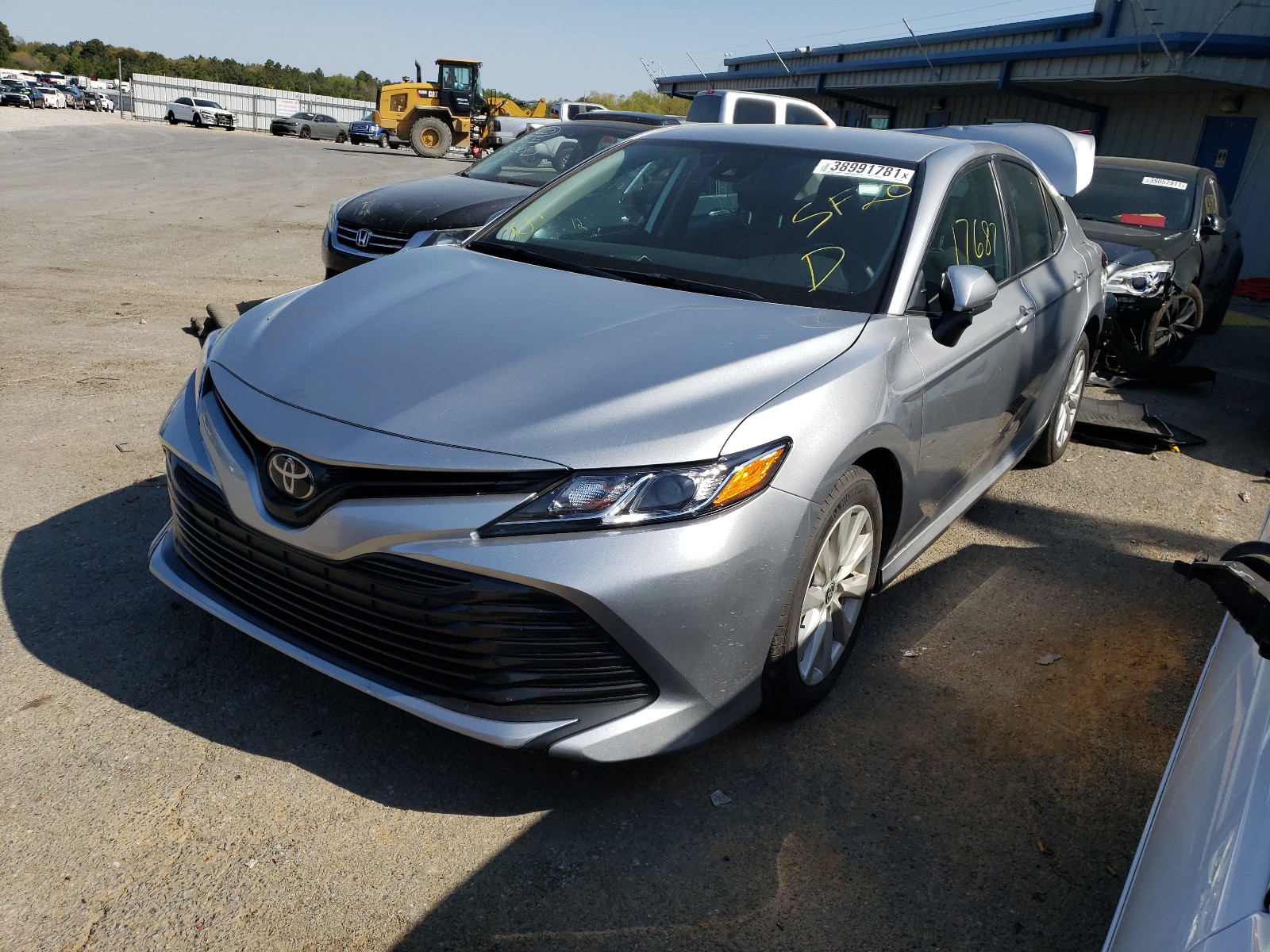 Toyota Camry le 2020