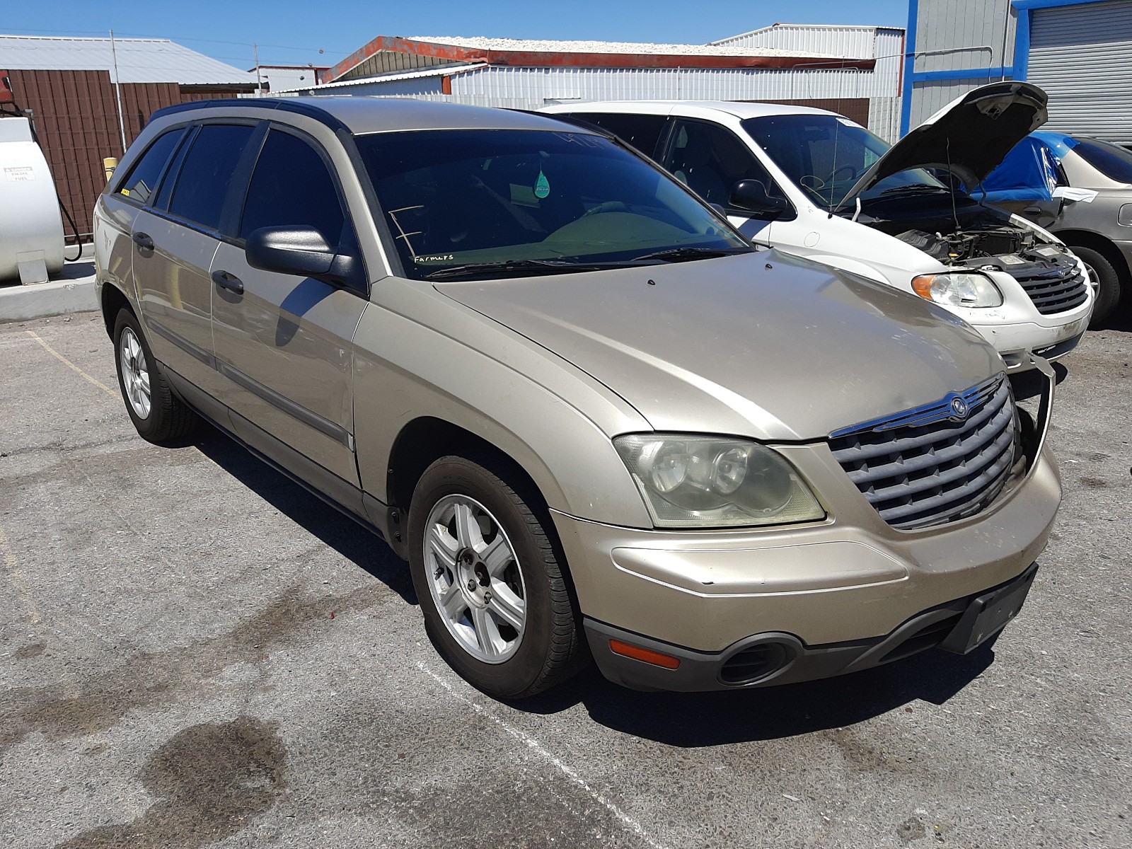 CHRYSLER PACIFICA 2005, 2C4GM48L75R287228 — Auto Auction Spot