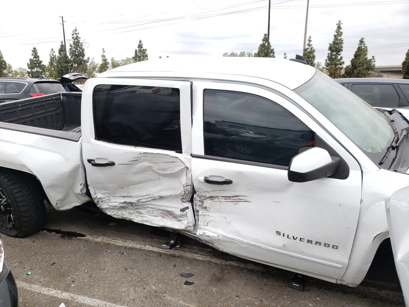 3GCUKRECXJG604123 2018 Chevrolet Silverado K1500 Lt