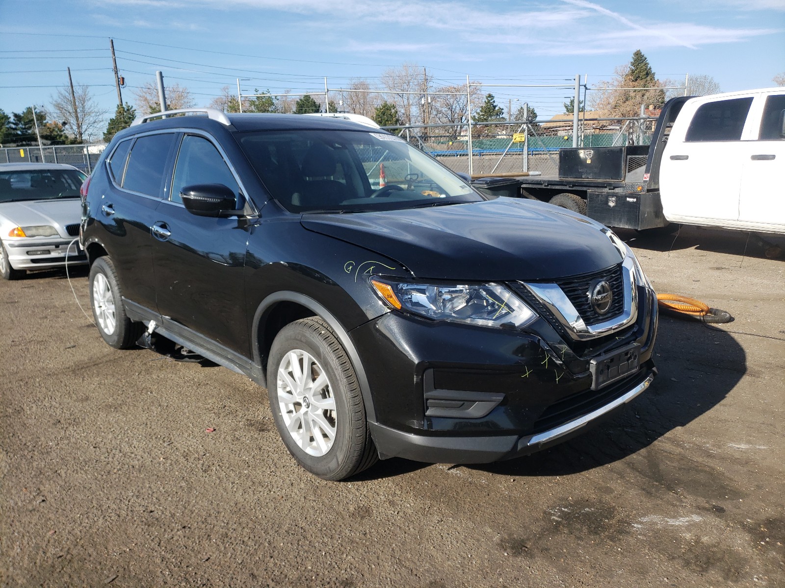 Nissan Rogue s 2020