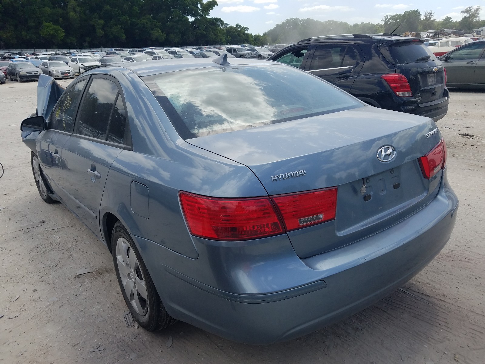 2009 Hyundai Sonata - Image 3