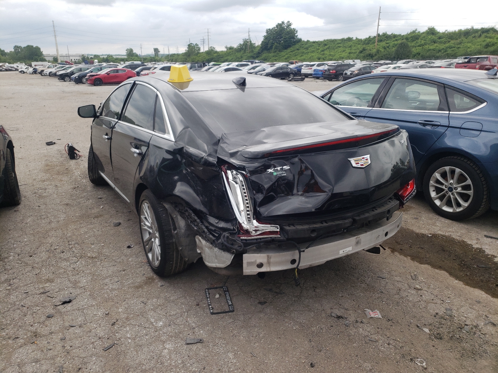 2G61M5S32J9166415 2018 Cadillac Xts Luxury