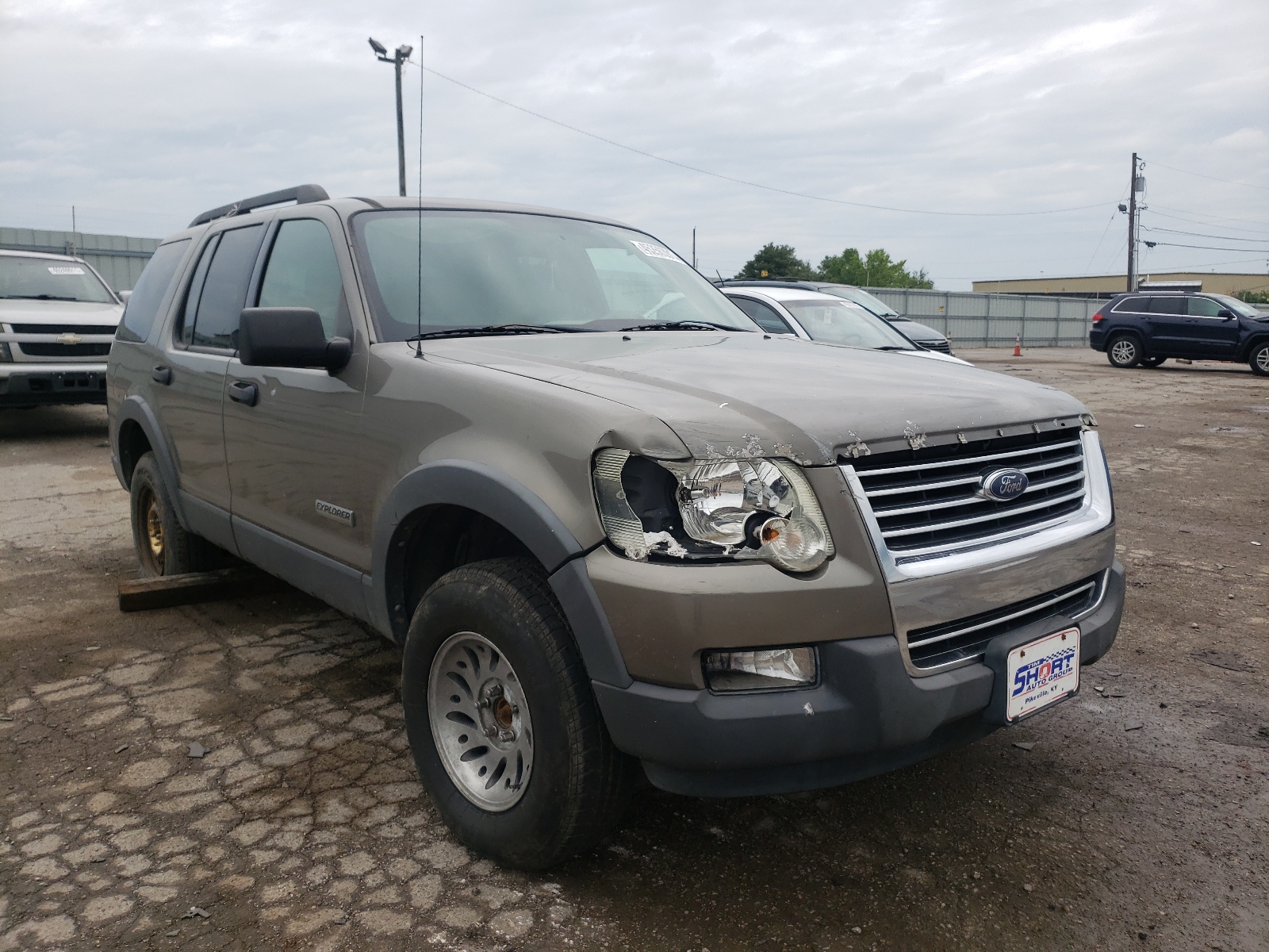  Salvage Ford Explorer