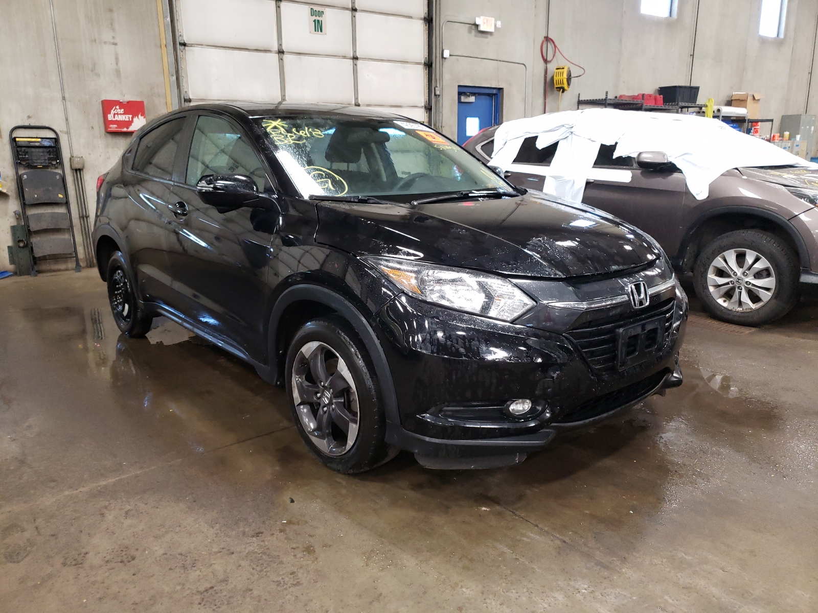 3CZRU6H56JG728296 HONDA HR-V AWD 2018
