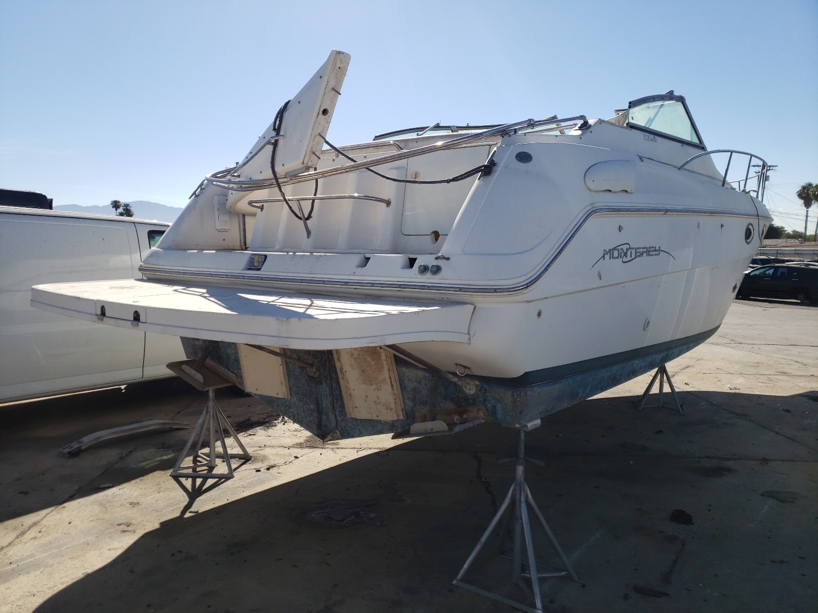 2000 Mont Boat VIN: RGFN0181E900 Lot: 44935261