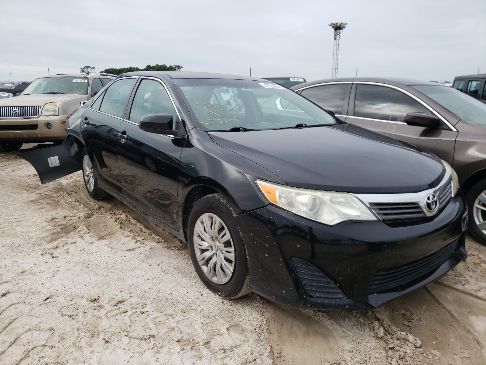 Toyota Camry 2012 чёрная