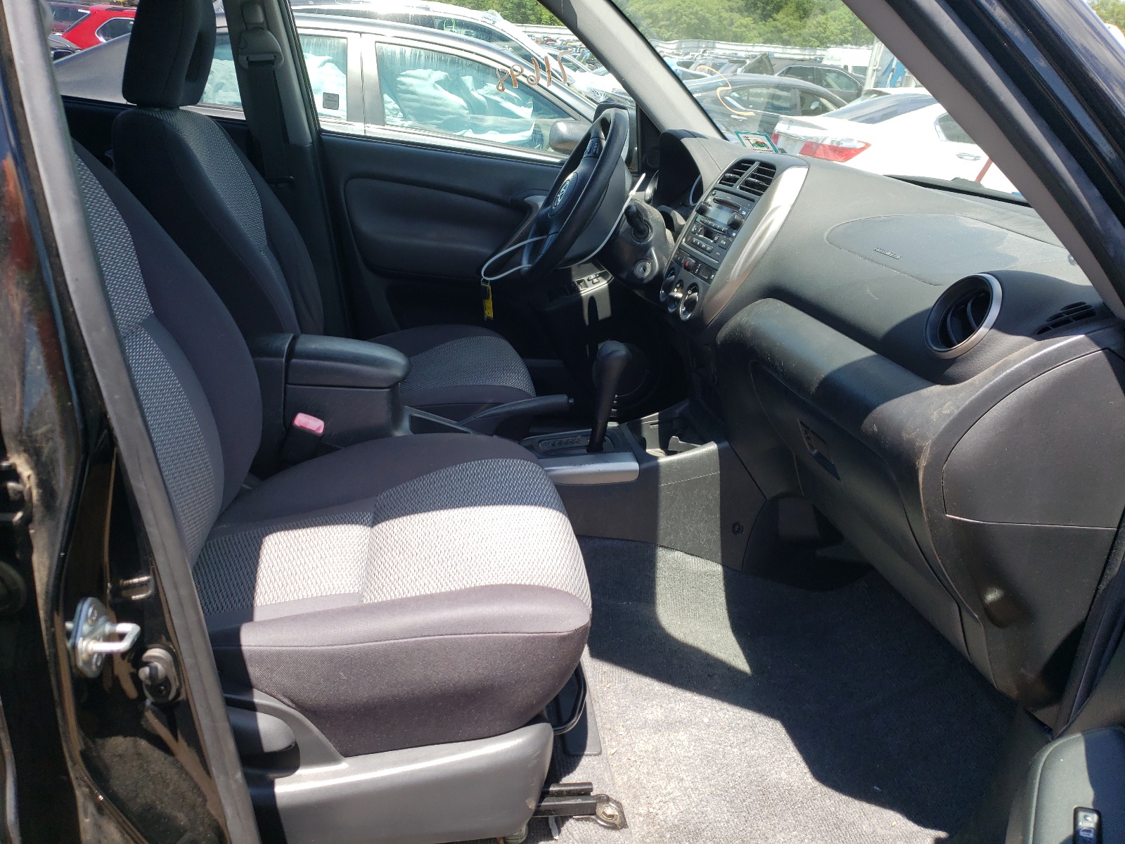 2005 Toyota RAV 4 - Image 5
