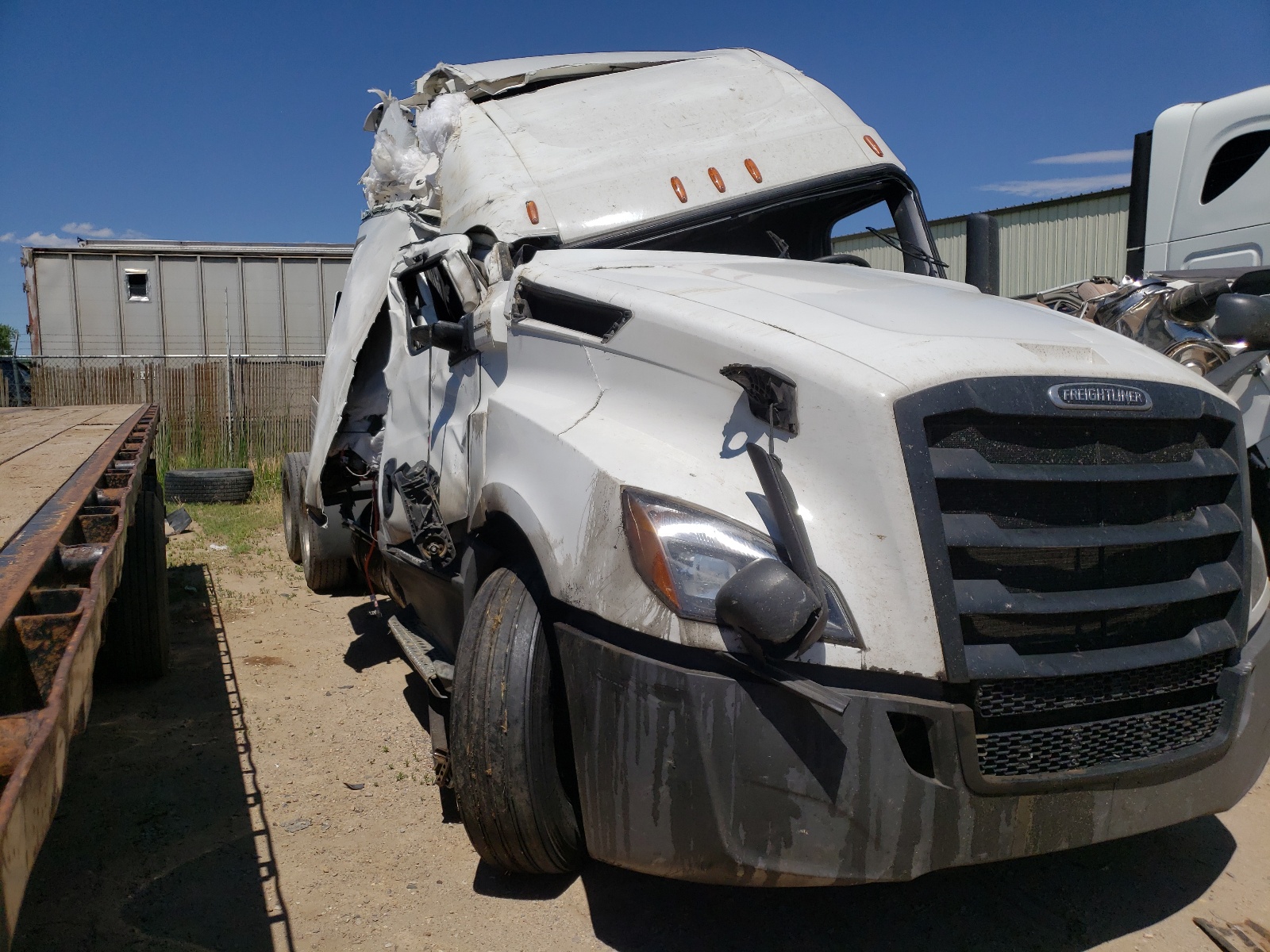 Lot #2794756698 2020 FREIGHTLINER CASCADIA 1