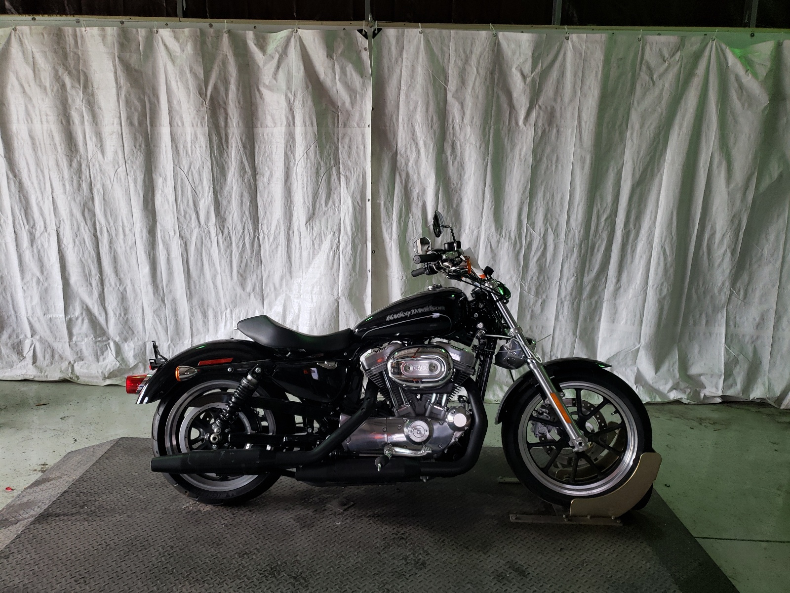 1HD4CR216HC445533 HARLEY-DAVIDSON XL883 SUPE 2017