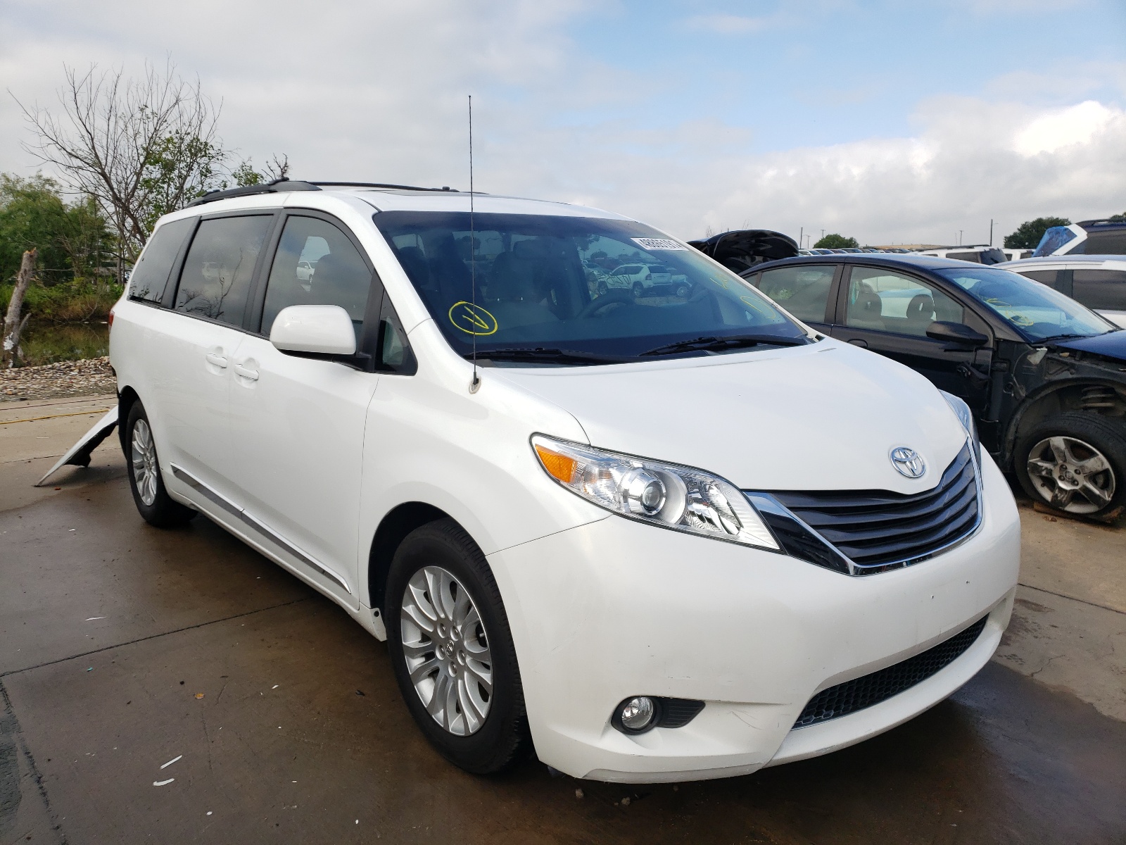 Toyota Sienna XLE