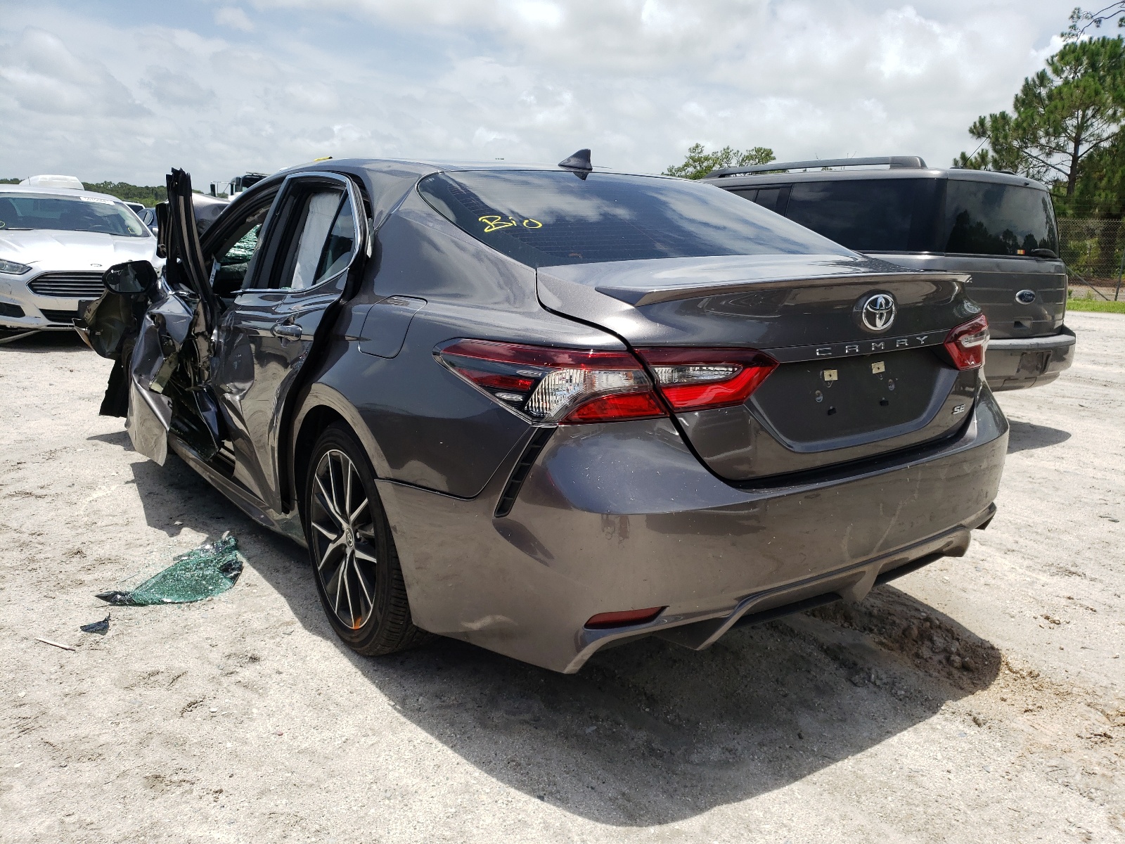 2021 Toyota Camry - Image 3