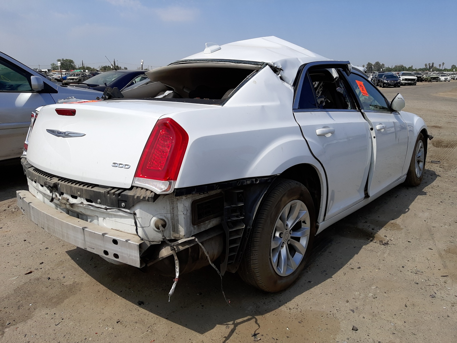 2015 Chrysler 300 - Image 4