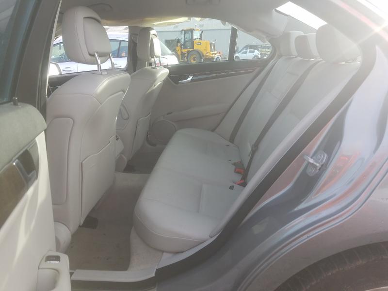 VIN: WDD2040032A399690 Auction: COPART UK Lot: 60618290 Location: CHESTER WDD2040032A399690 MERCE C CLASS 2010 SILVER Photo 6