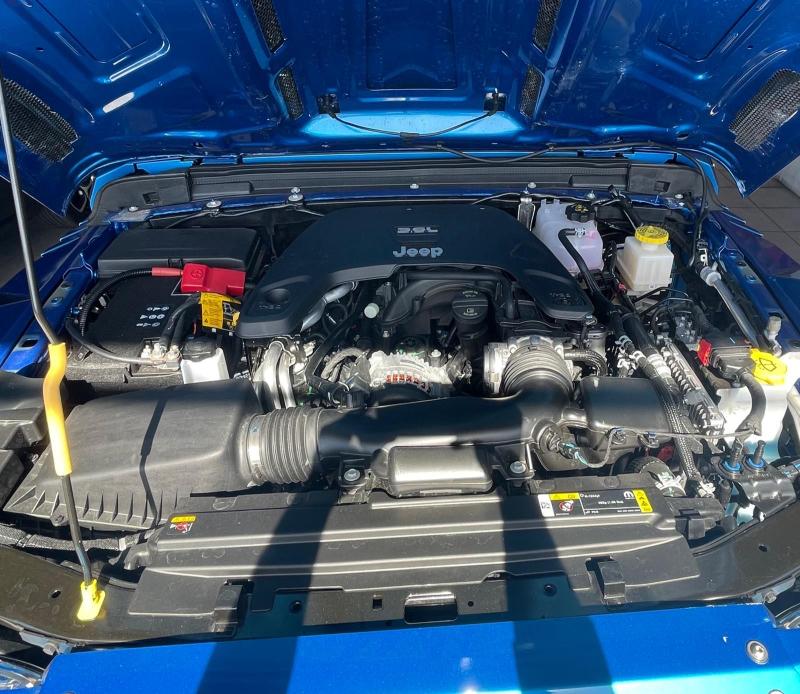2021 JEEP GLADIATOR 1C6HJTAG0ML525732