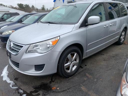 2010 VOLKSWAGEN ROUTAN SEL 2V4RW5DXXAR242284