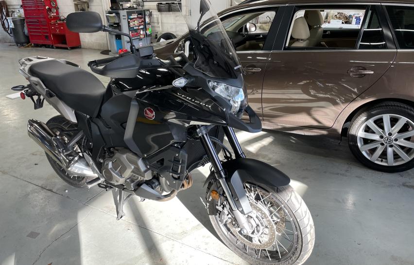 JH2SC7612GK000046 2016 Honda Vfr1200 Xd 4