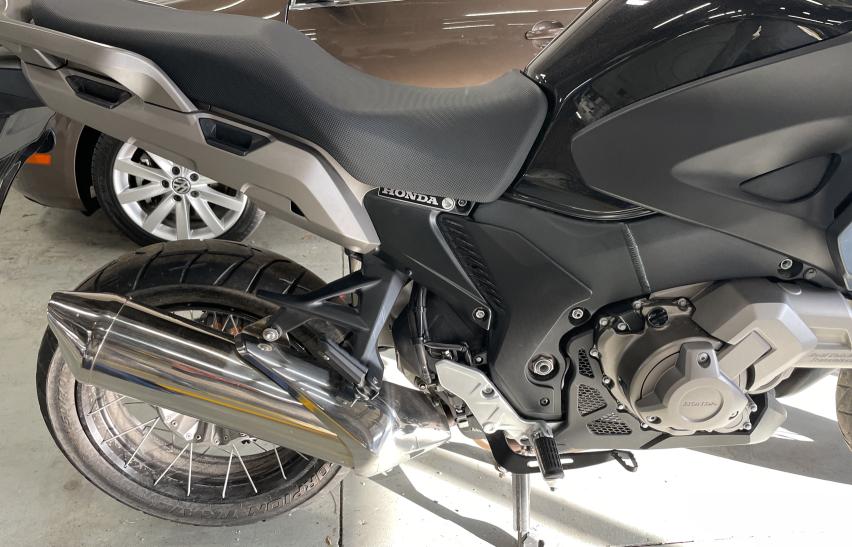 JH2SC7612GK000046 2016 Honda Vfr1200 Xd 4