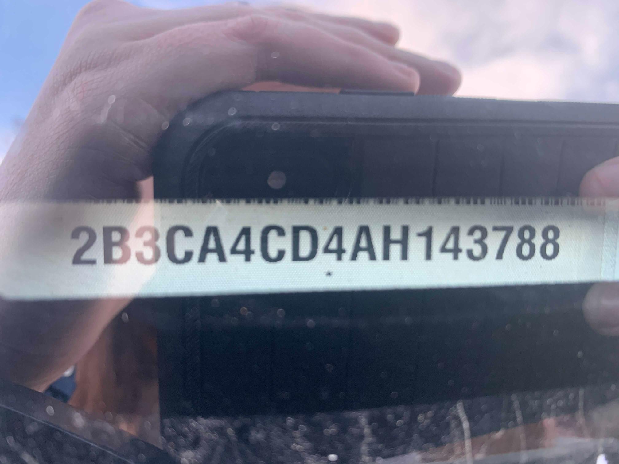 2B3CA4CD4AH143788 2010 Dodge Charger 2.7L