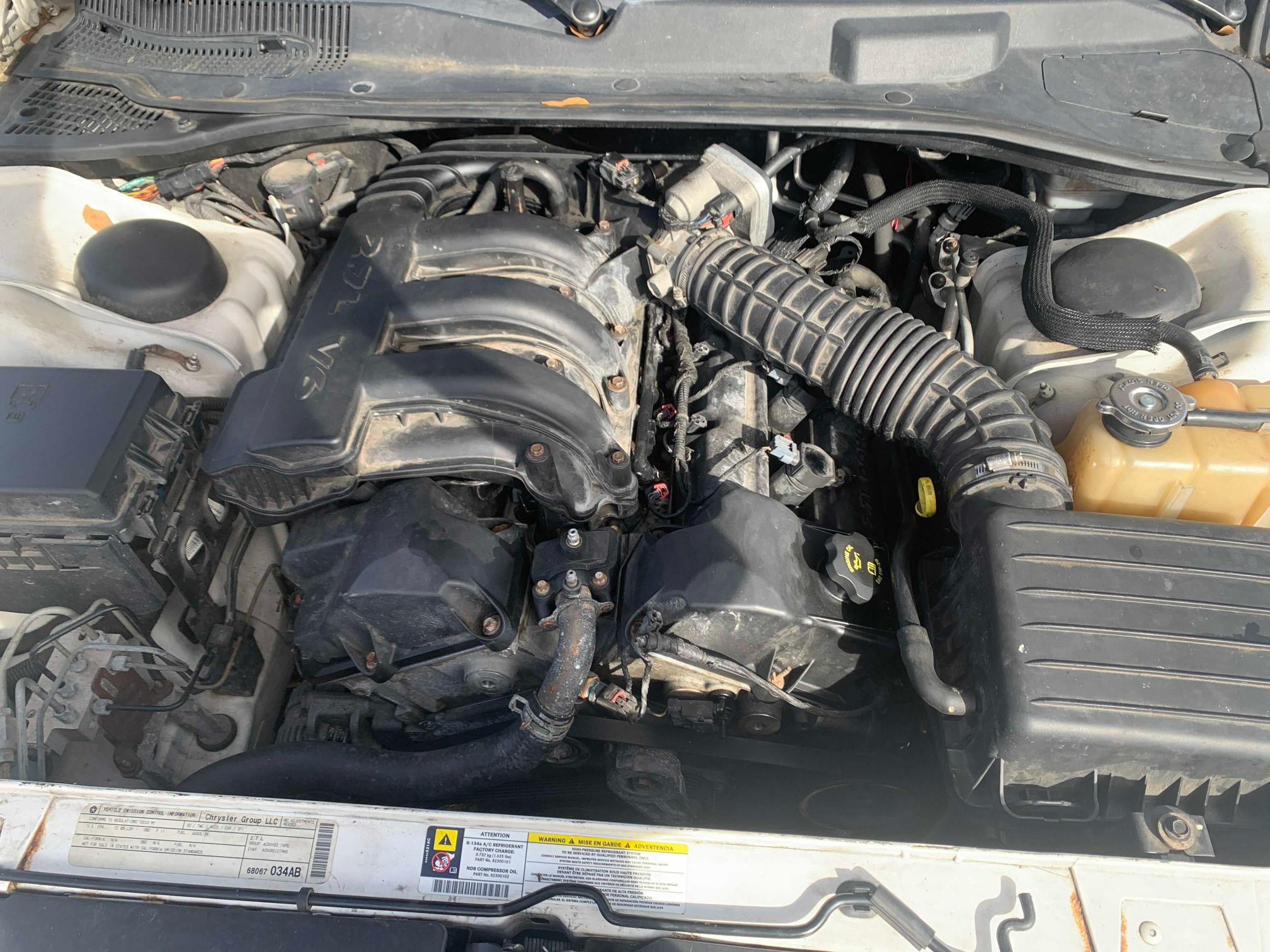 2B3CA4CD4AH143788 2010 Dodge Charger 2.7L