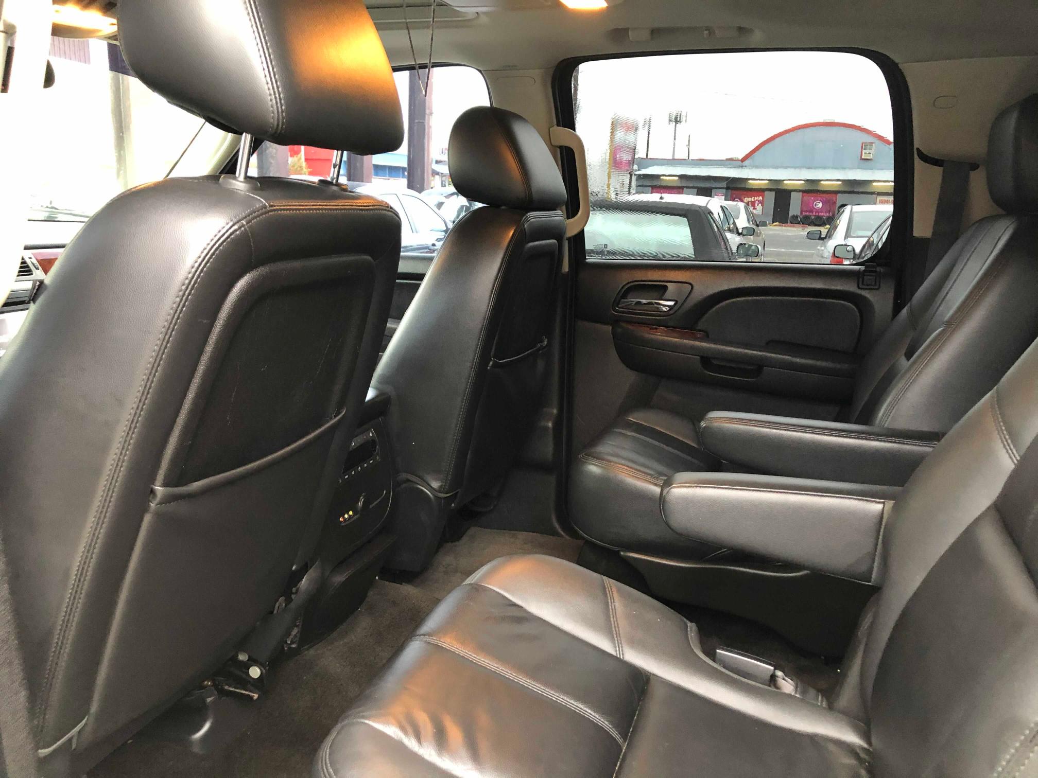 2013 CHEVROLET SUBURBAN C 1GNSCJE08DR363654