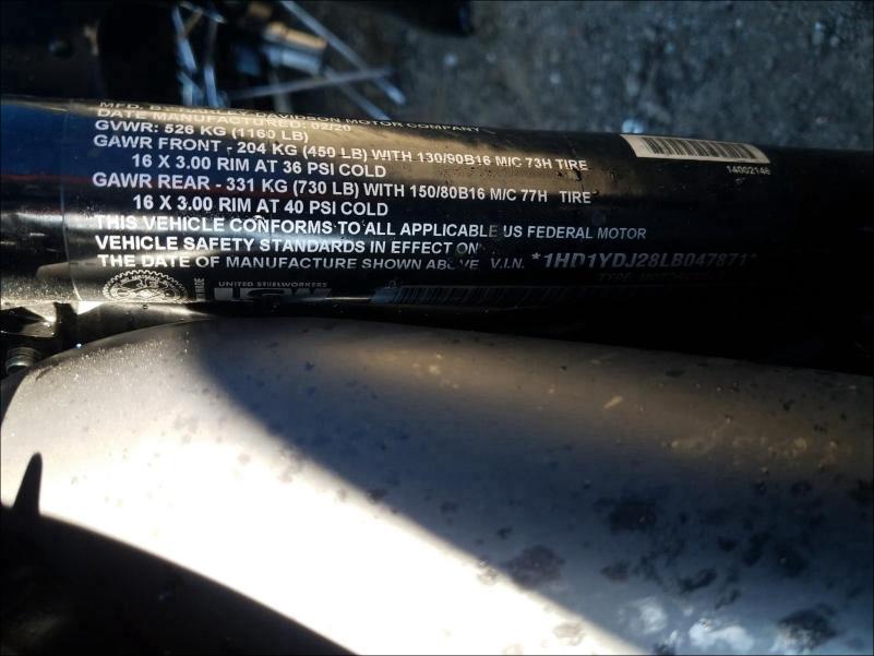 2020 HARLEY-DAVIDSON FLSL - 1HD1YDJ28LB047871