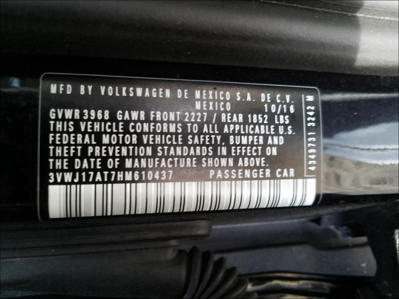 2017 VOLKSWAGEN BEETLE SE 3VWJ17AT7HM610437