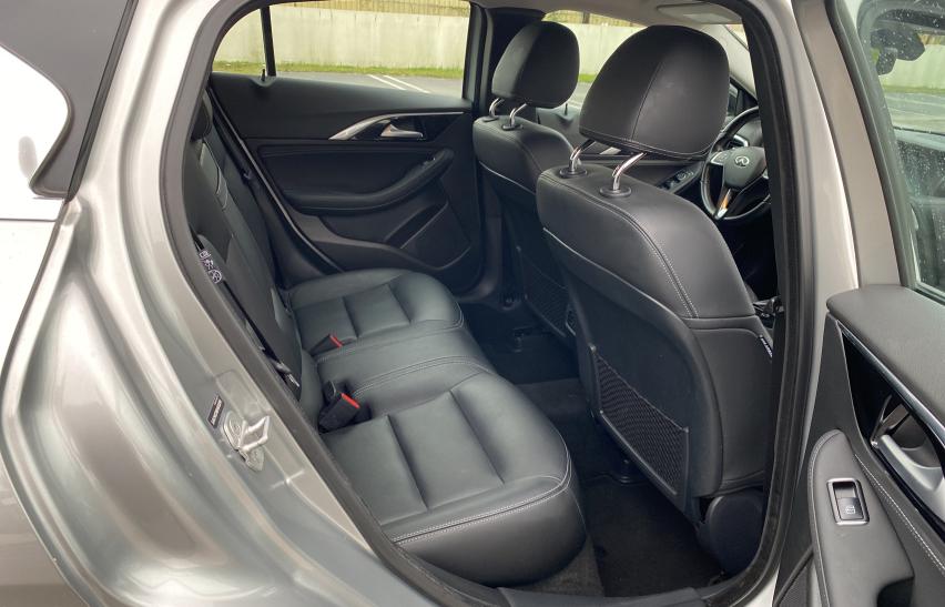 2017 INFINITI QX30 BASE SJKCH5CR8HA033294