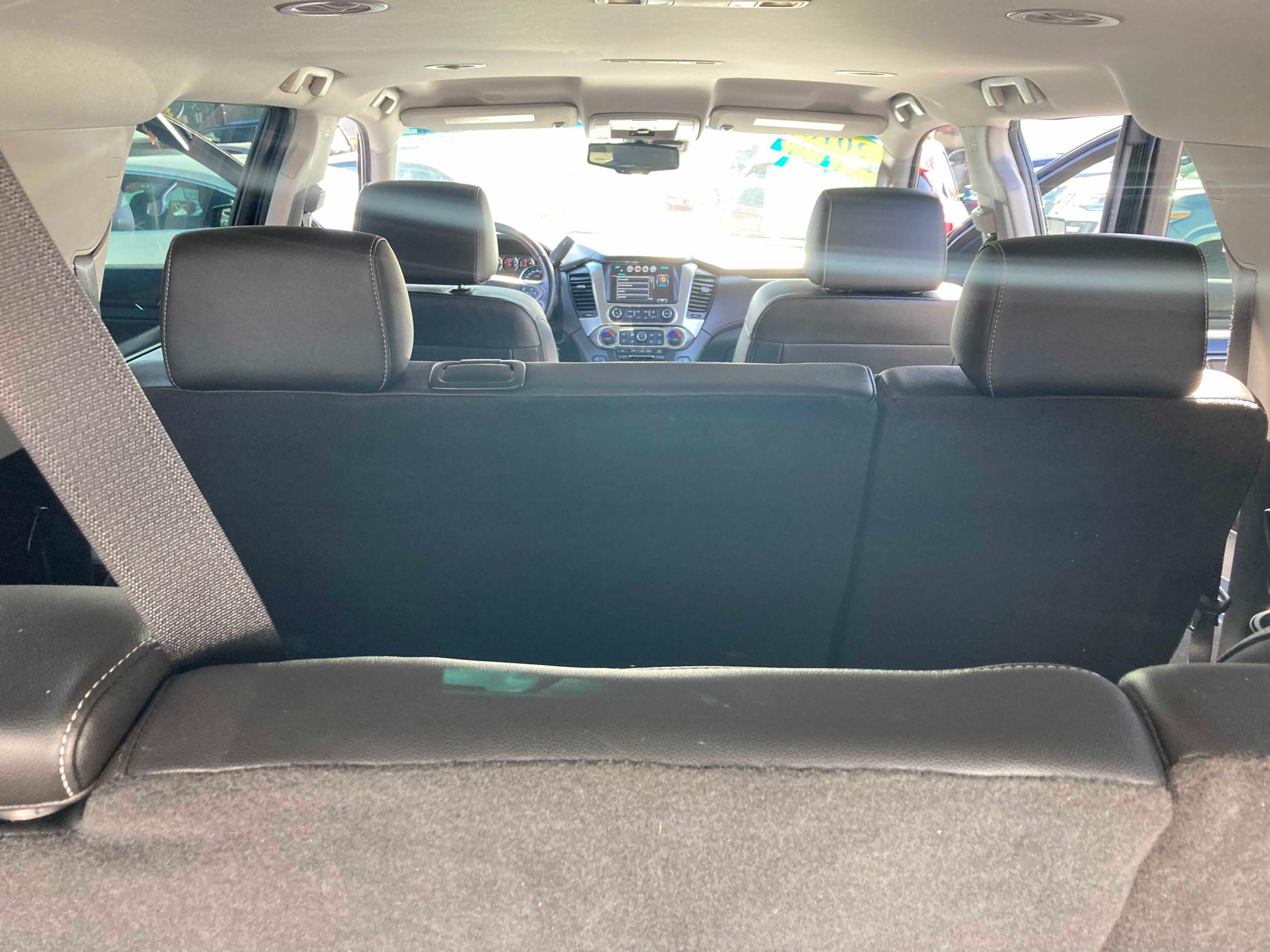 2018 CHEVROLET SUBURBAN C 1GNSCHKC0JR207367