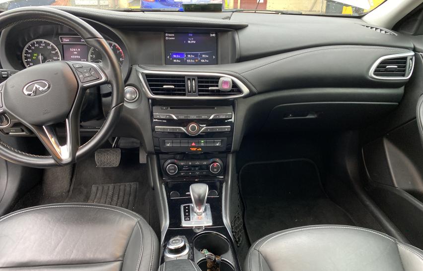 2017 INFINITI QX30 BASE SJKCH5CR8HA033294