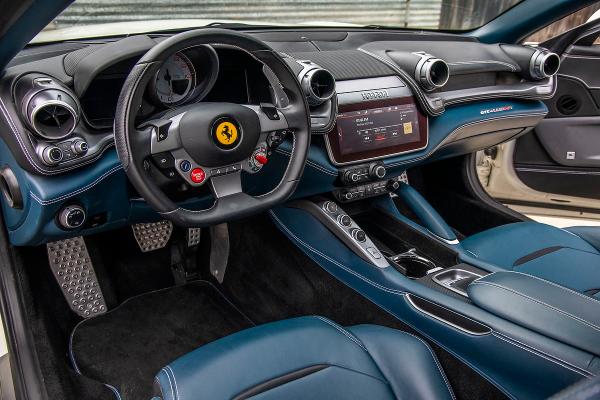 VIN ZFF82YNA5J0233405 2018 Ferrari GTC4Lusso no.9