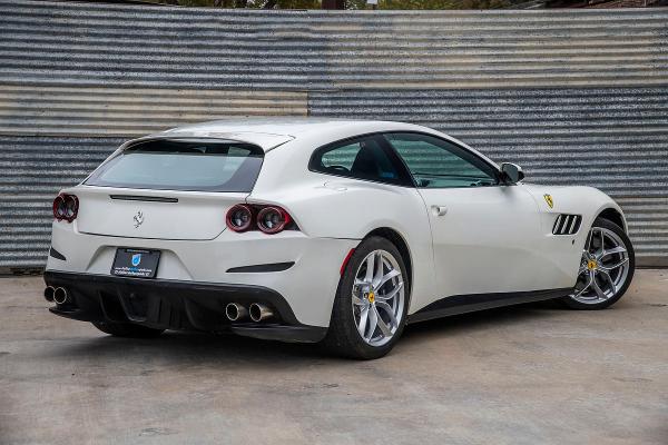 VIN ZFF82YNA5J0233405 2018 Ferrari GTC4Lusso no.4