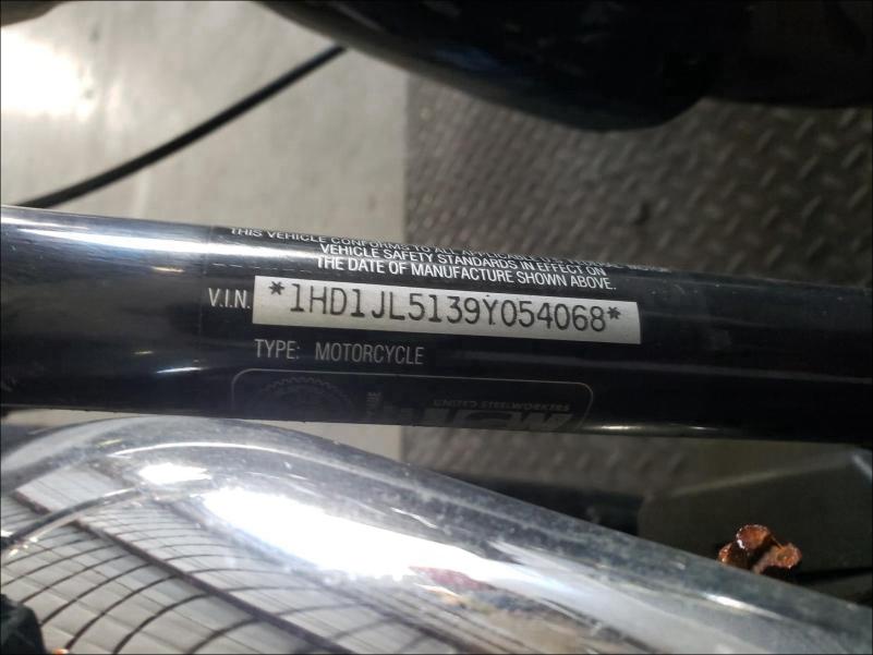 2009 HARLEY-DAVIDSON FLSTC 1HD1JL5139Y054068