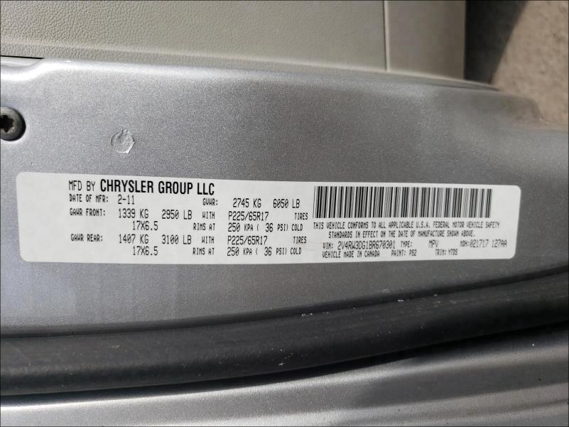 2011 VOLKSWAGEN ROUTAN SE 2V4RW3DG1BR670301
