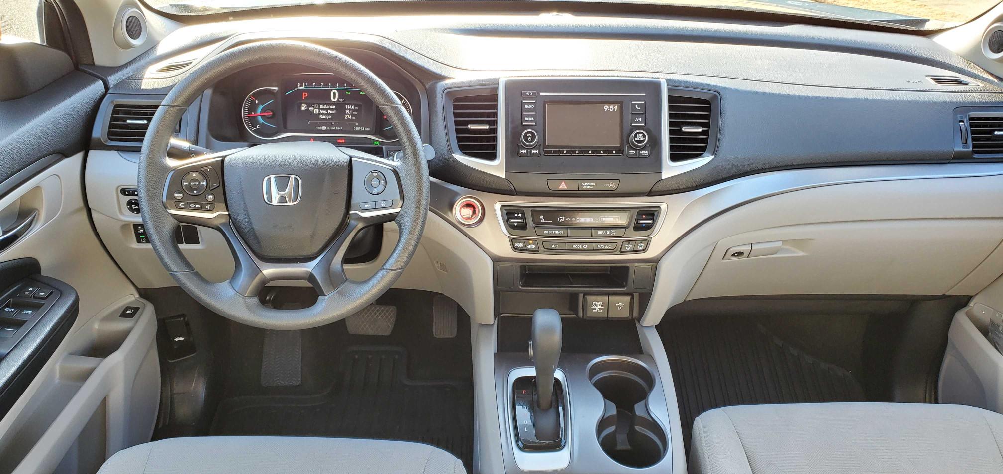 2019 HONDA PILOT LX 5FNYF6H10KB020593