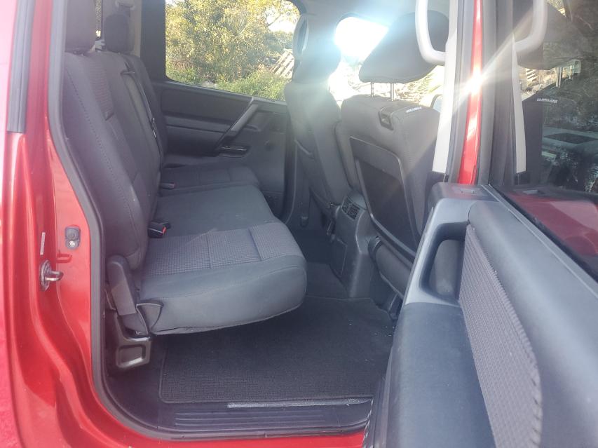 2010 NISSAN TITAN XE 1N6BA0ED5AN322524