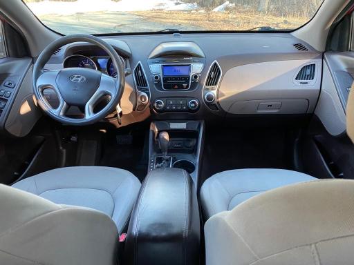 2011 HYUNDAI TUCSON GL KM8JT3AB2BU218056