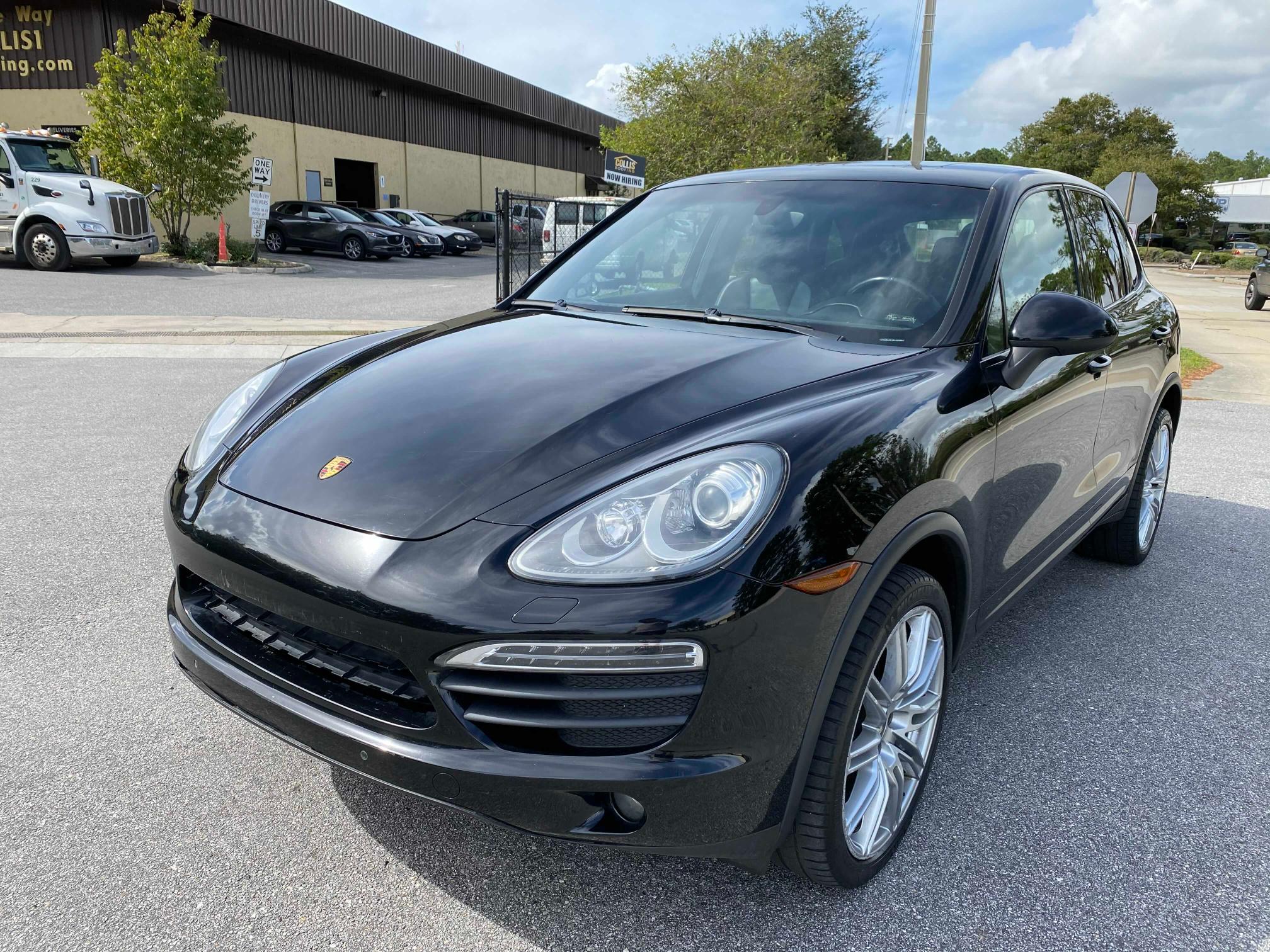 2011 PORSCHE CAYENNE S WP1AB2A21BLA43384