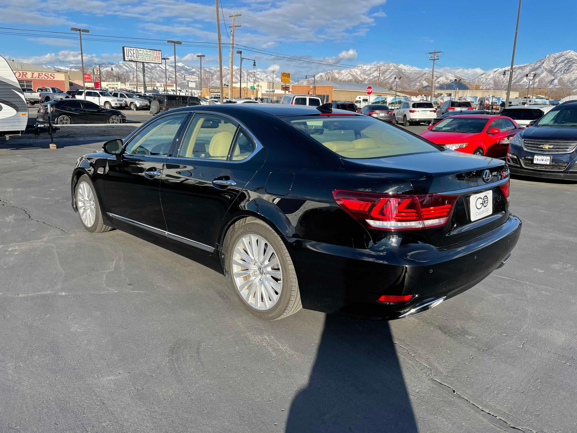 2017 LEXUS LS 460 JTHCL5EF9H5028049