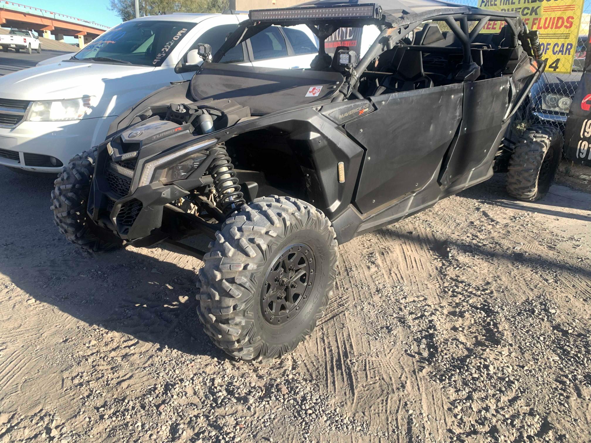 2017 CAN-AM MAVERICK X 3JBVNAW26HK000257