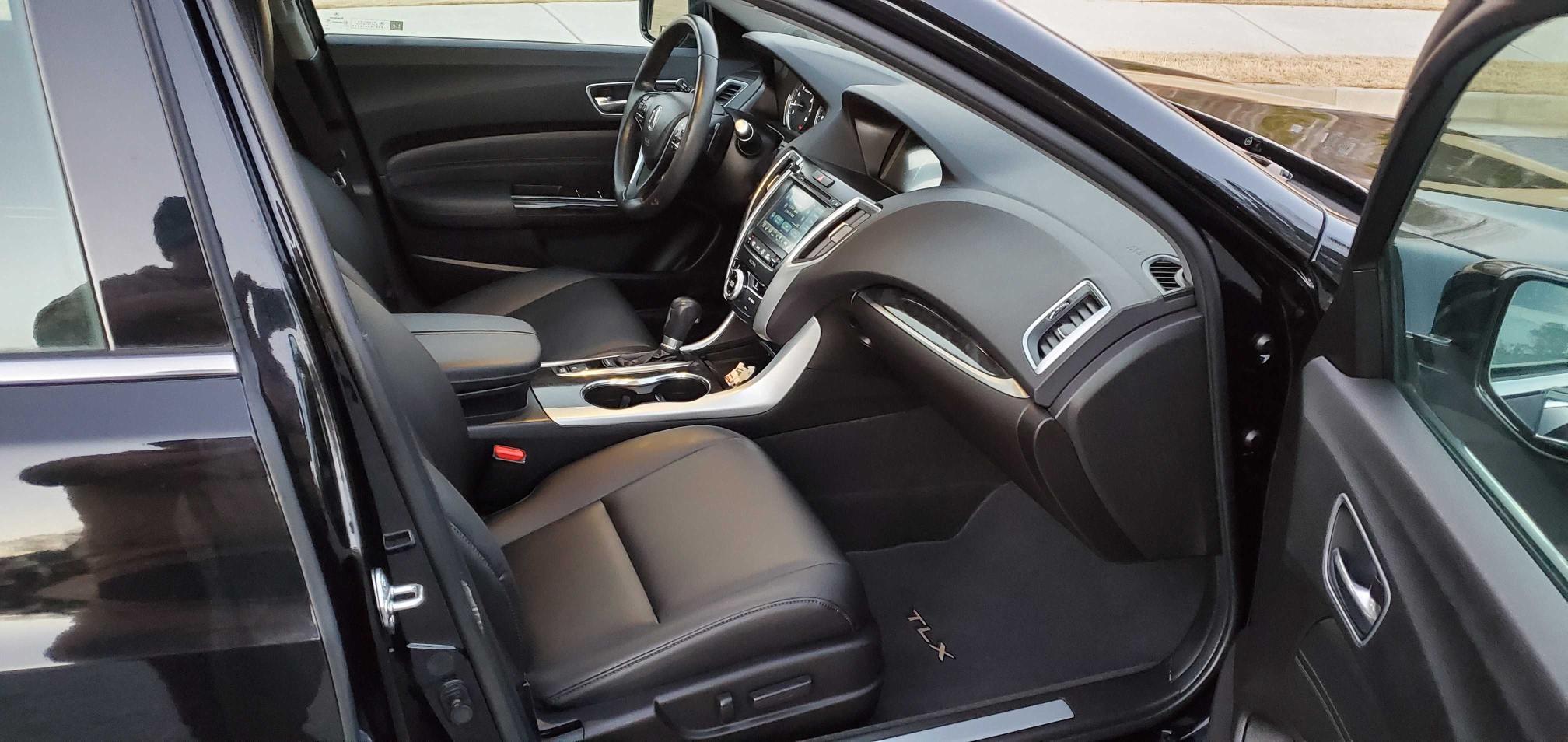 пригнать из сша 2018 Acura Tlx 2.4L 19UUB1F35JA003105