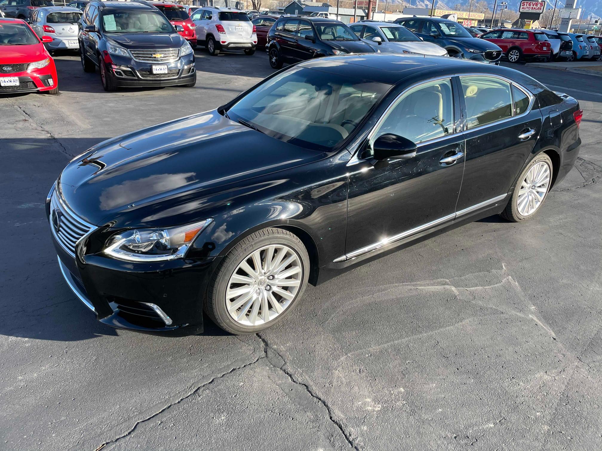 2017 LEXUS LS 460 JTHCL5EF9H5028049