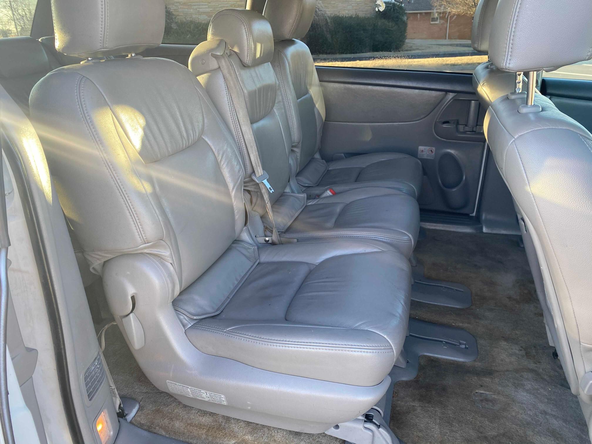 2010 TOYOTA SIENNA CE 5TDKK4CC6AS321426