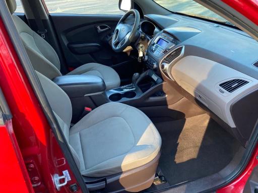 2011 HYUNDAI TUCSON GL KM8JT3AB2BU218056