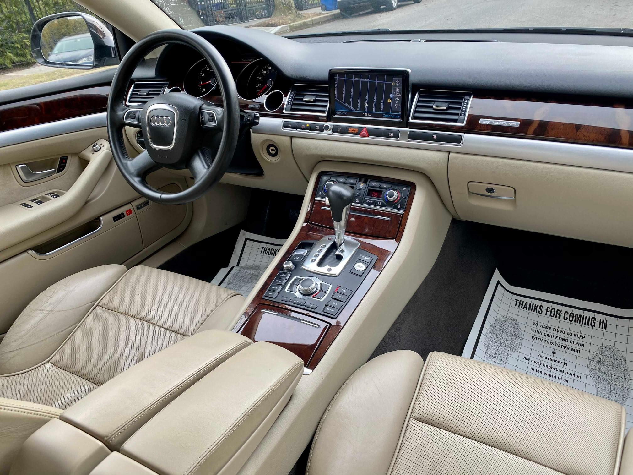 2010 AUDI A8 QUATTRO WAURVAFAXAN006128