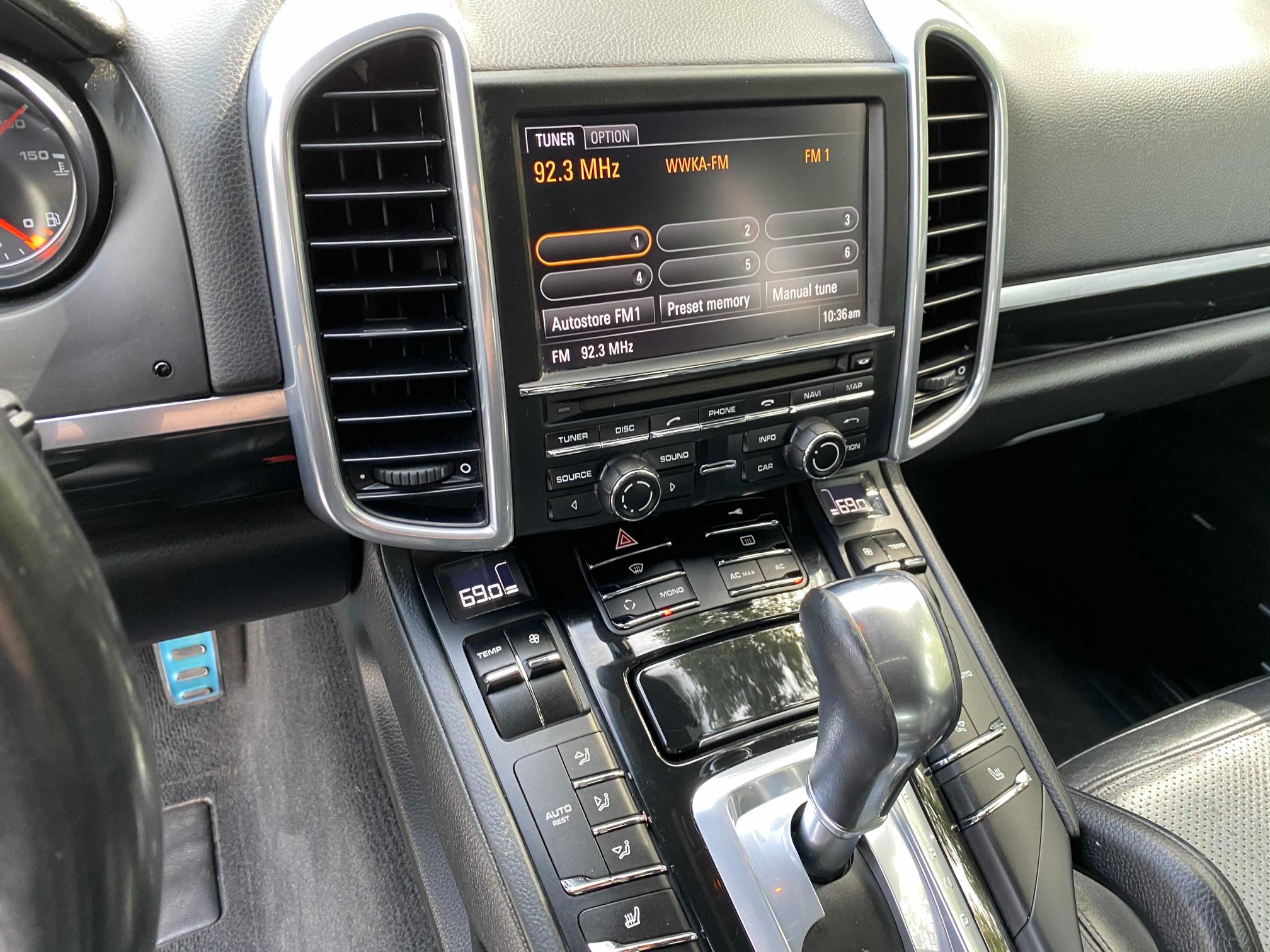 2011 PORSCHE CAYENNE S WP1AB2A21BLA43384