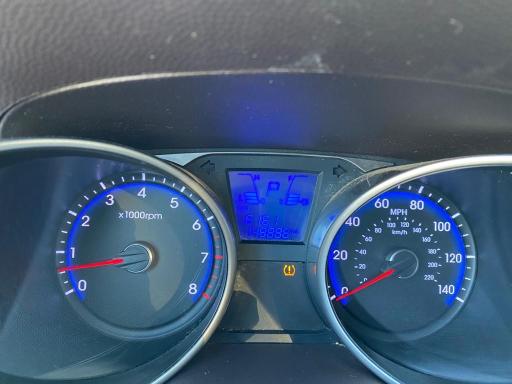2011 HYUNDAI TUCSON GL KM8JT3AB2BU218056
