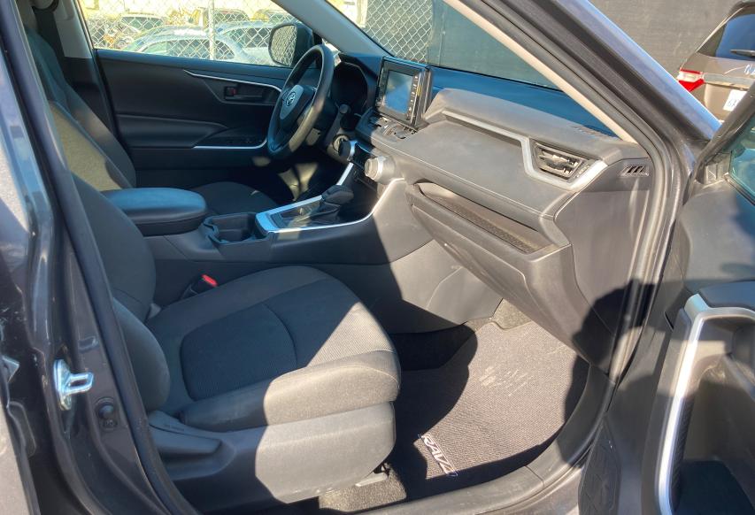 пригнать из сша 2019 Toyota Rav4 Le 2.5L 2T3H1RFV7KW024575