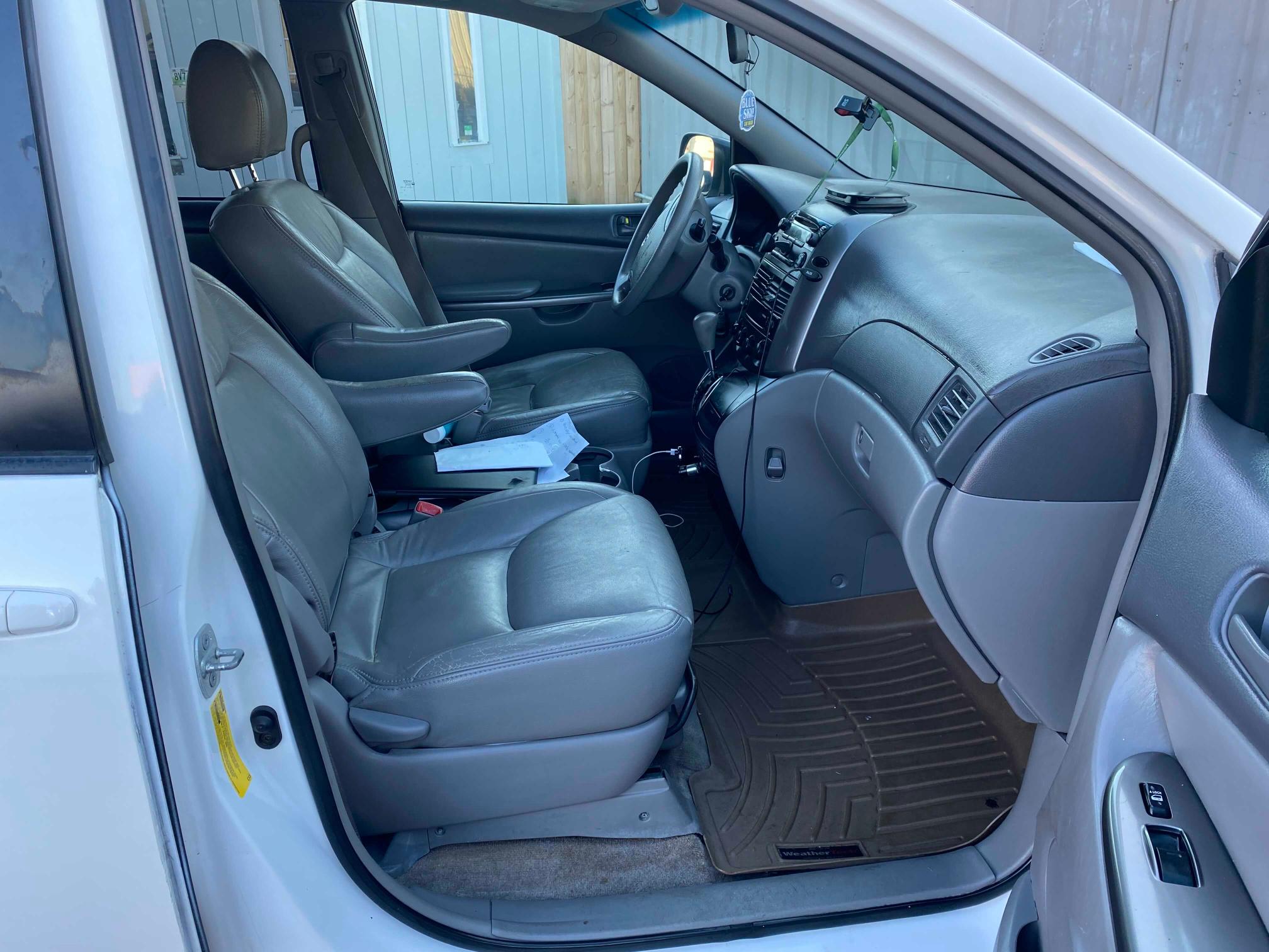 2010 TOYOTA SIENNA CE 5TDKK4CC6AS321426